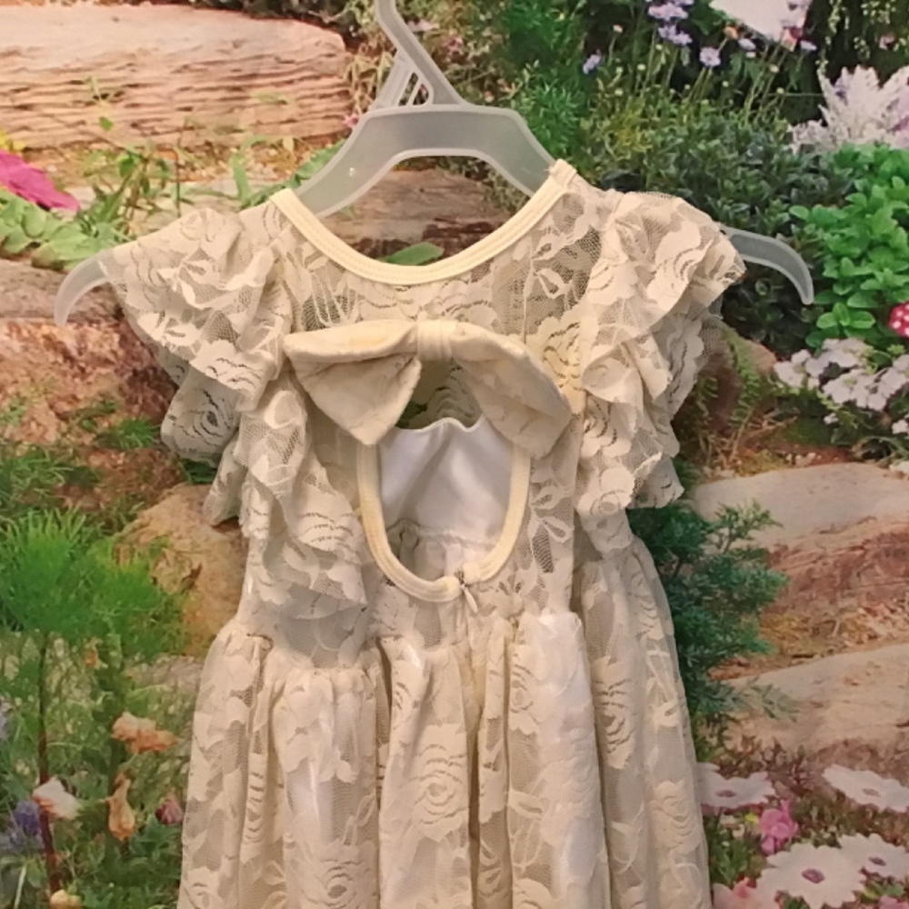 SALE STUNNING lace flower girl dress ruffle sleeve - Picture 5 of 8